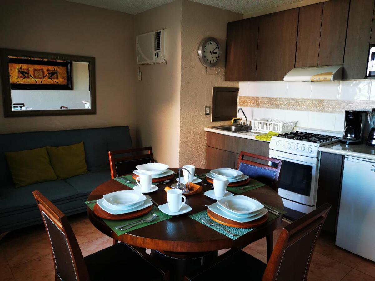 Brisas Beachfront Studios In Hotel Zone Cancún Eksteriør billede