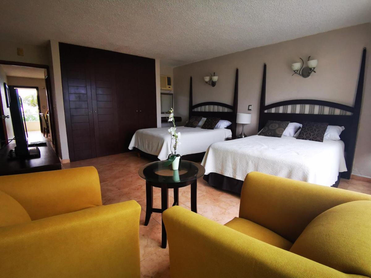 Brisas Beachfront Studios In Hotel Zone Cancún Eksteriør billede