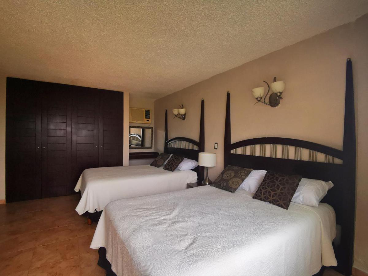 Brisas Beachfront Studios In Hotel Zone Cancún Eksteriør billede