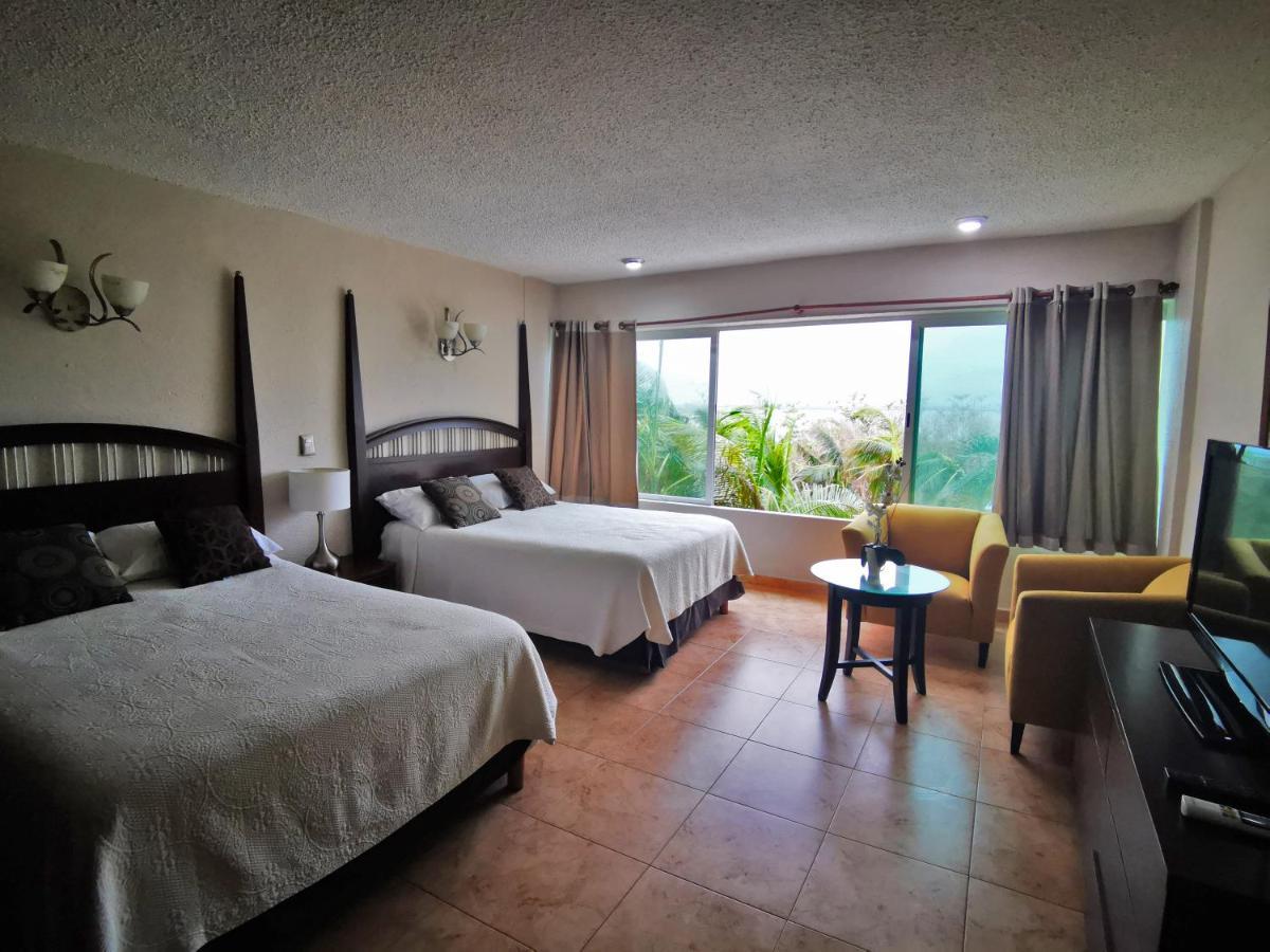 Brisas Beachfront Studios In Hotel Zone Cancún Eksteriør billede
