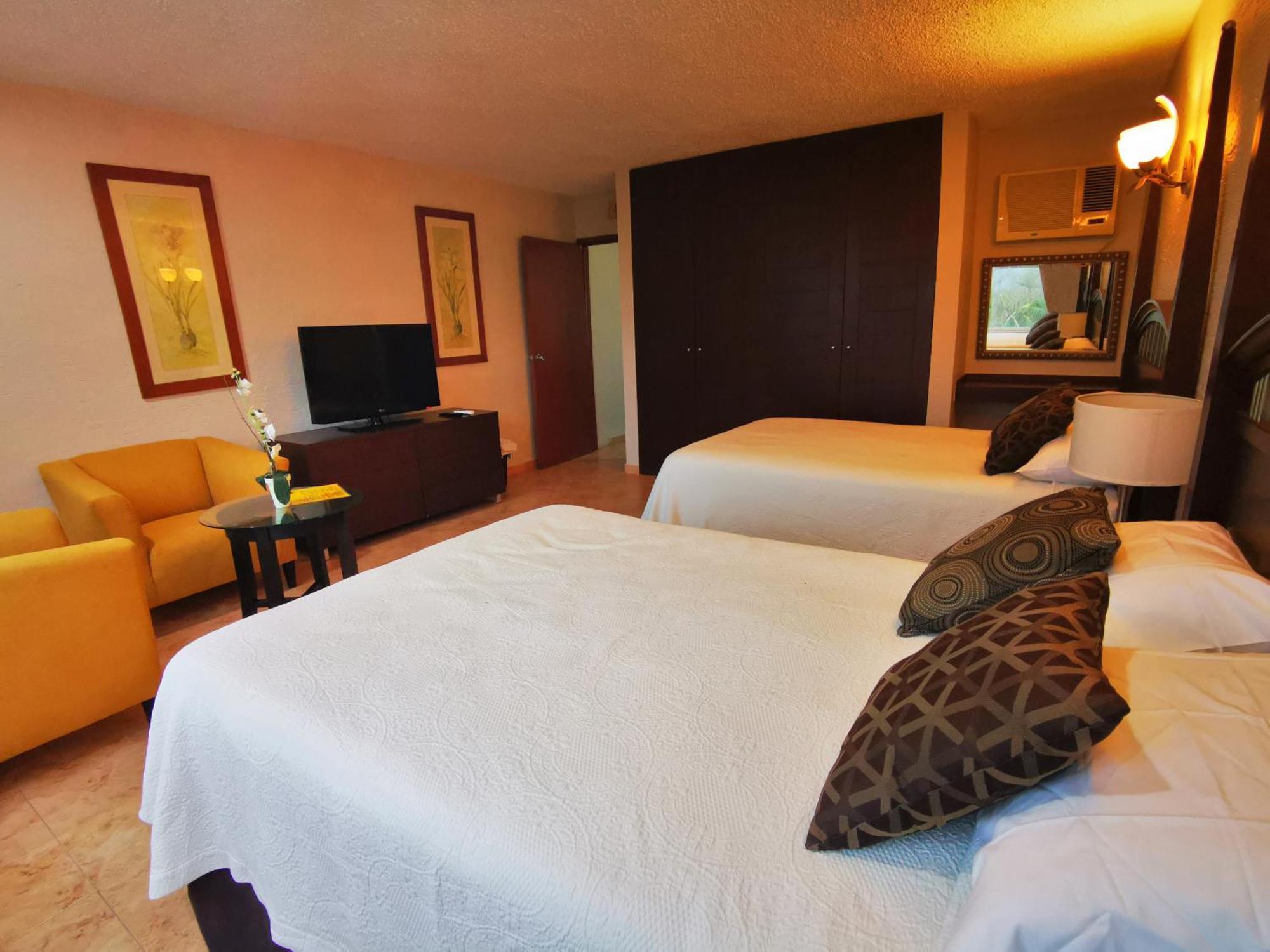 Brisas Beachfront Studios In Hotel Zone Cancún Eksteriør billede