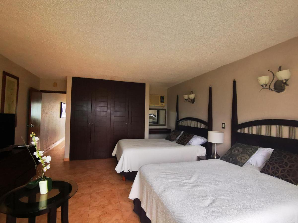 Brisas Beachfront Studios In Hotel Zone Cancún Eksteriør billede