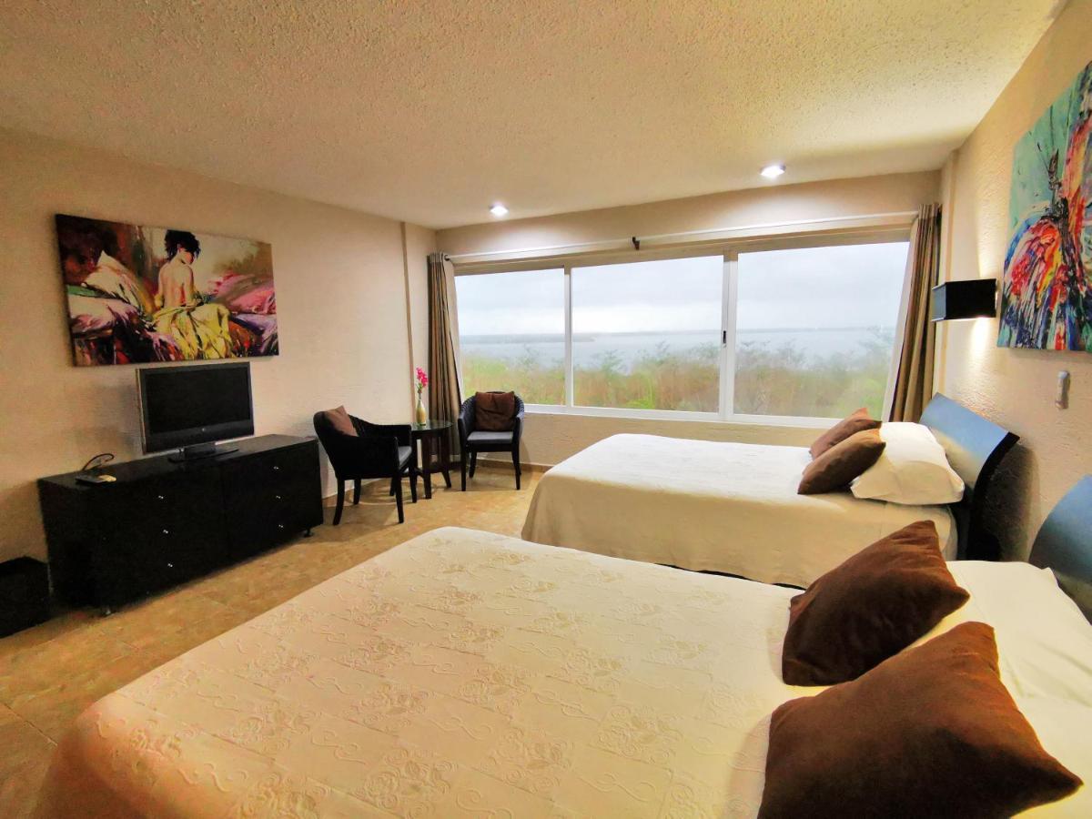 Brisas Beachfront Studios In Hotel Zone Cancún Eksteriør billede