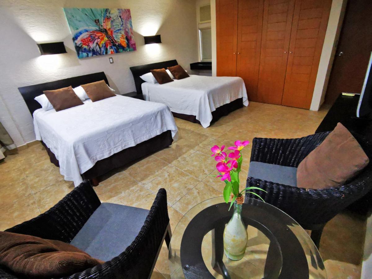 Brisas Beachfront Studios In Hotel Zone Cancún Eksteriør billede