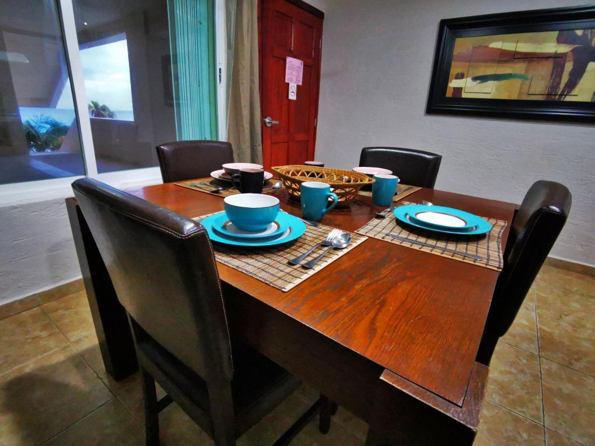 Brisas Beachfront Studios In Hotel Zone Cancún Eksteriør billede