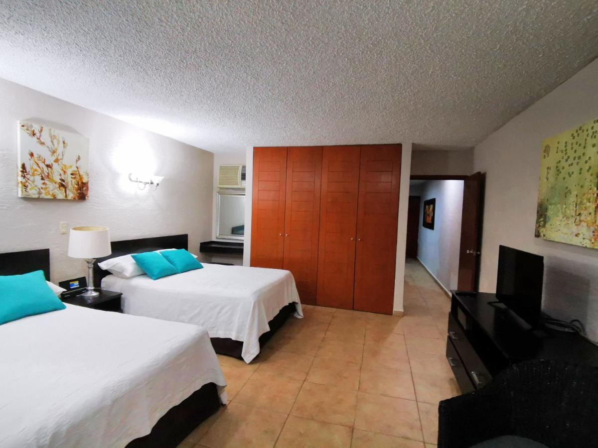 Brisas Beachfront Studios In Hotel Zone Cancún Eksteriør billede