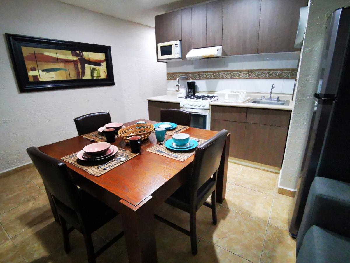 Brisas Beachfront Studios In Hotel Zone Cancún Eksteriør billede