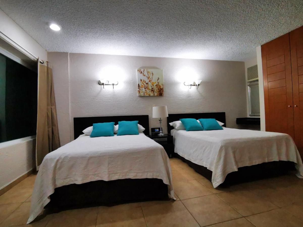 Brisas Beachfront Studios In Hotel Zone Cancún Eksteriør billede